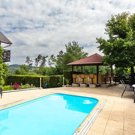 Private Summer House With Swimming Pool, Beach Bar And Pit For Football And Volleyball Hvezdonice Zewnętrze zdjęcie