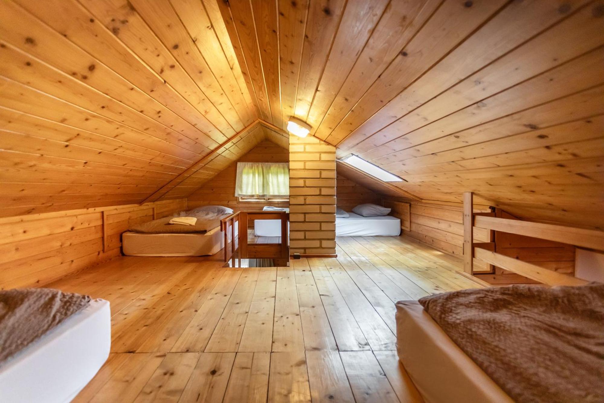 Private Summer House With Swimming Pool, Beach Bar And Pit For Football And Volleyball Hvezdonice Zewnętrze zdjęcie